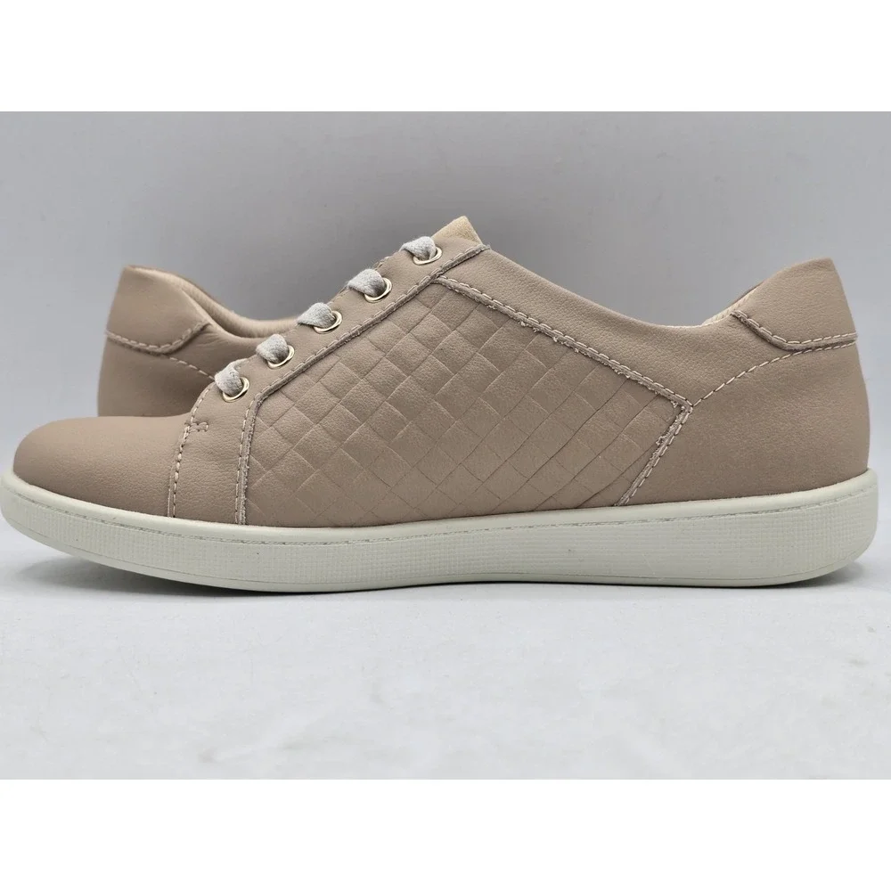 Trotters‎ Adore T2117-112 Womens Beige Leather Lifestyle Sneakers Shoes 7 M